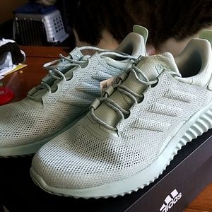 Adidas alphabounce CR mens green size 10.5